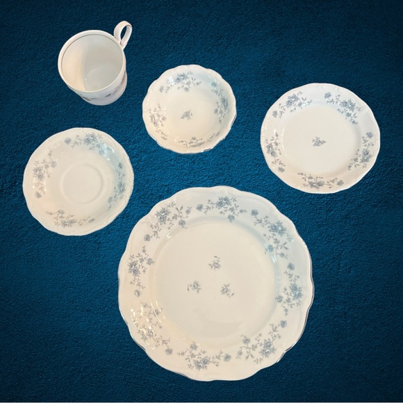 Johann Haviland Bavaria Blue Garland 5pc Dinnerware Set 1 Place Setting - Picture 12 of 13